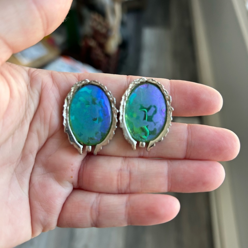 4/$100Elegant Silver and Green Opal men vintage cufflinks